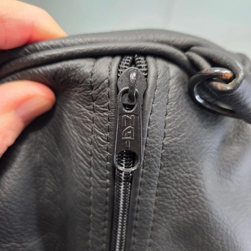 NEW Black Leather Motorcycle Saddle Bag Travel Weekend Overnight‎ Pockets
